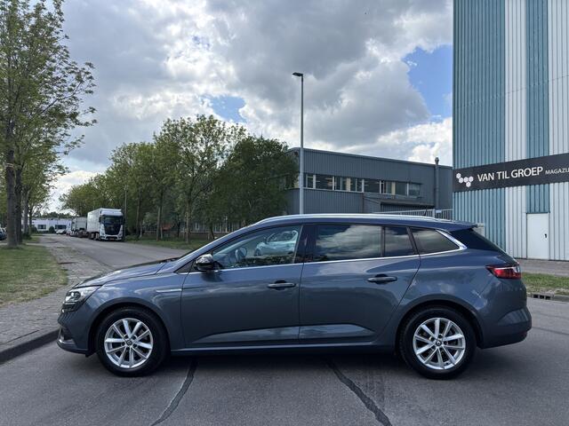 Renault MEGANE Estate 1.2 TCe Limited 6-Bak 132 PK. Prachtige auto van de tweede eigenaar !!! Ketting en waterpomp net vervangen door de dealer !!