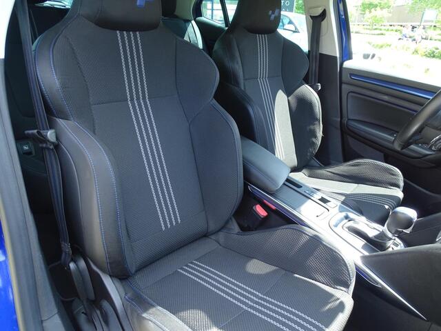 Renault MEGANE 1.6 GT 205 pk 5-deurs - Automaat, Navigatie, LED koplampen, Automatische airco, Cruise Control, Parkeersensoren, Sportinterieur, 4 wiel besturing,