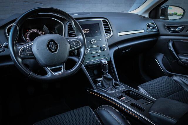 Renault MEGANE 1.2 TCe Bose Net binnen,wordt nog klaargemaakt