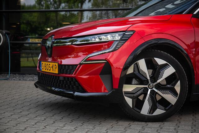 Renault MEGANE E-Tech EV60 Optimum Charge Iconic