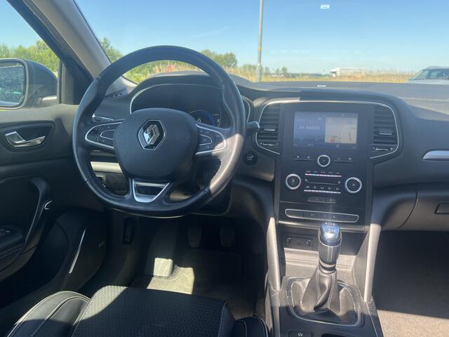 Renault MEGANE Estate 1.2 TCe Bose / Schuif-Kanteldak / Head-Up Display / Cruise / Applecarplay - Androidauto /