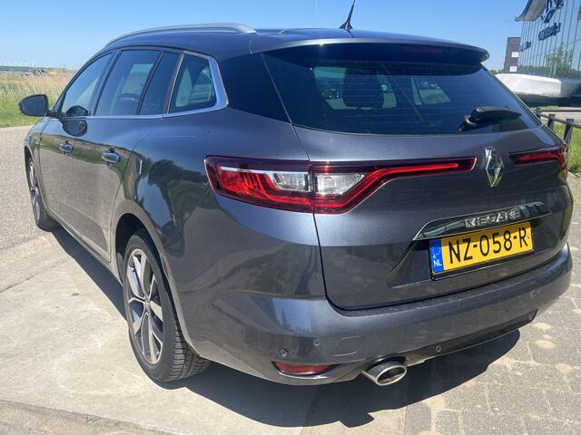 Renault MEGANE Estate 1.2 TCe Bose / Schuif-Kanteldak / Head-Up Display / Cruise / Applecarplay - Androidauto /