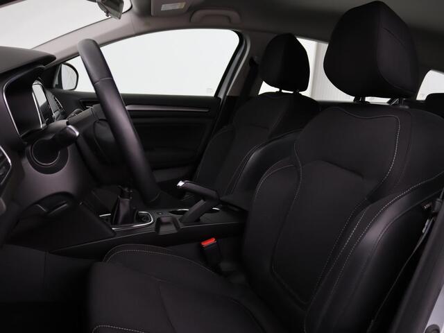Renault MEGANE Estate 1.3 TCe Zen | Apple Carplay | Cruise Control | Navi | DAB | LMV | Airco