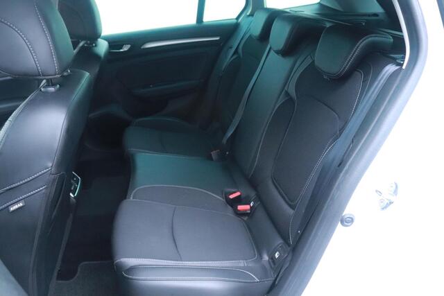 Renault MEGANE Estate 1.3 TCe 140 Techno | Trekhaak | Camera | Groot Scherm | All-season
