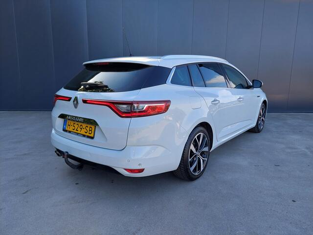 Renault MEGANE Estate 1.3 TCe 141 PK Bose PANO DAK CAMERA PARK ASSIST HALF LEER LED NAVI CRUISE ECC TREKHAAK