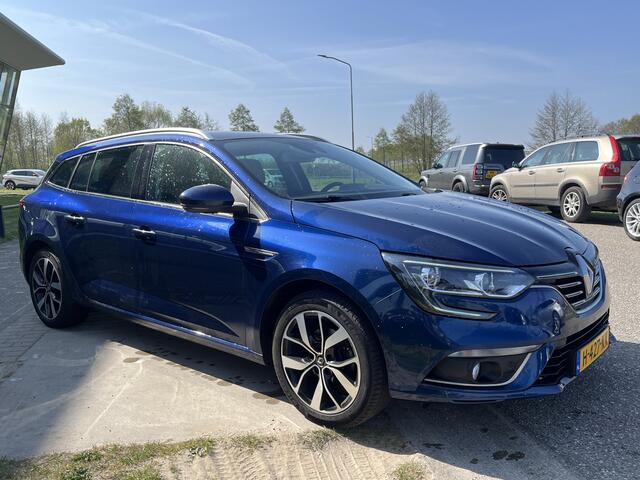 Renault MEGANE Estate 1.3 TCe 140 PK Bose / Dealer onderhouden / Automaat / Trekhaak / Keyless / Camera / 17'' LMV /