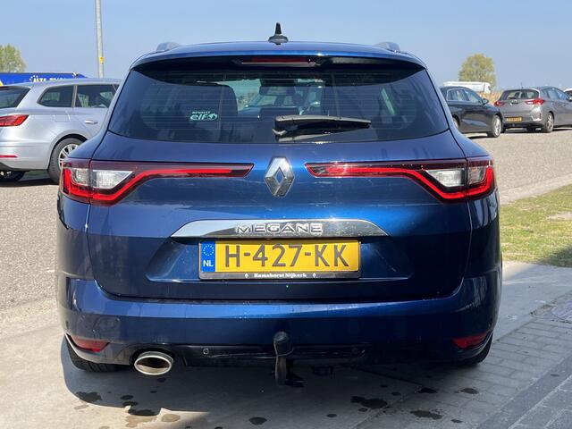 Renault MEGANE Estate 1.3 TCe 140 PK Bose / Dealer onderhouden / Automaat / Trekhaak / Keyless / Camera / 17'' LMV /