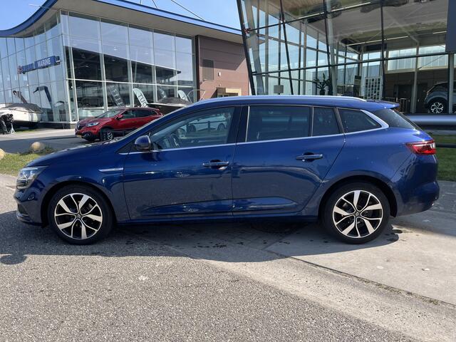 Renault MEGANE Estate 1.3 TCe 140 PK Bose / Dealer onderhouden / Automaat / Trekhaak / Keyless / Camera / 17'' LMV /