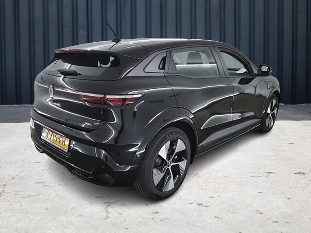 Renault MEGANE E-Tech EV40 Boost Charge Equilibre (131 PK) 1e-Eig. & DealerOnderh. BOVAG-Garantie. NL-Auto. Navigatie/Apple-Carplay/Android-Auto, Adaptive-Cruisecontrol, Keyless-Entry/Start, Parkeersensoren-V+A, Lm-Velgen-18Inch, Privacy-Glas