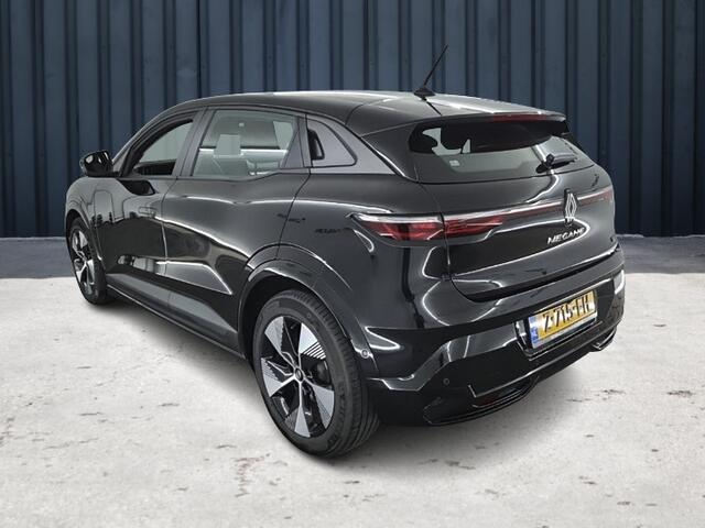 Renault MEGANE E-Tech EV40 Boost Charge Equilibre (131 PK) 1e-Eig. & DealerOnderh. BOVAG-Garantie. NL-Auto. Navigatie/Apple-Carplay/Android-Auto, Adaptive-Cruisecontrol, Keyless-Entry/Start, Parkeersensoren-V+A, Lm-Velgen-18Inch, Privacy-Glas