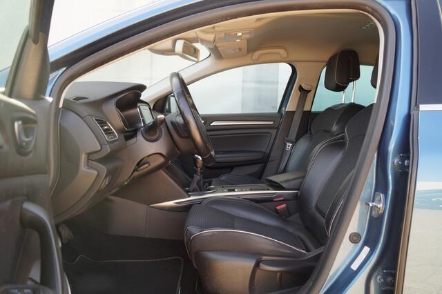 Renault MEGANE Estate 1.3 TCe Bose -NAVI-ECC-PDC-CAM-