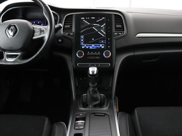 Renault MEGANE 1.2 TCe Bose | 1e eigenaar | Trekhaak | Camera | Half leder | Carplay | Navigatie | Keyless | Massage | Climate control | Parkeerhulp | Cruise control