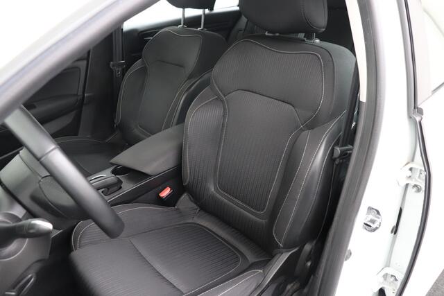 Renault MEGANE Estate 1.5 116 PK Zen Carplay Navi Trekhaak Climate PDC