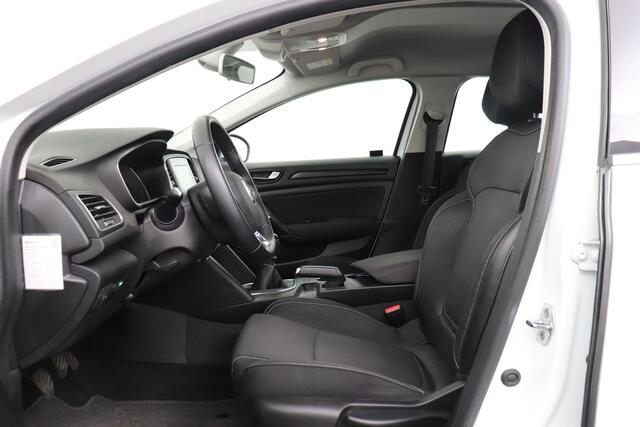 Renault MEGANE Estate 1.5 116 PK Zen Carplay Navi Trekhaak Climate PDC