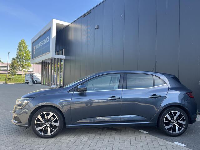 Renault MEGANE TCe 130 Bose 1E EIGENAAR | DEALERONDERHOUDEN | NAVIGATIE | SENSOREN V+A | BOSE | CLIMATE EN CRUISE CONTROL | LEDEREN BEKLEDING |
