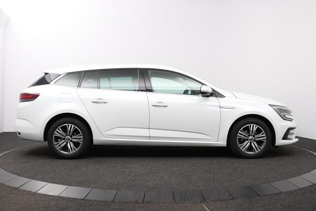 Renault MEGANE Estate 1.3 TCe Intens | Automaat | Navigatie 7" | Apple Carplay | LED | PDC | LMV 16" | Trekhaak | All-Seasons