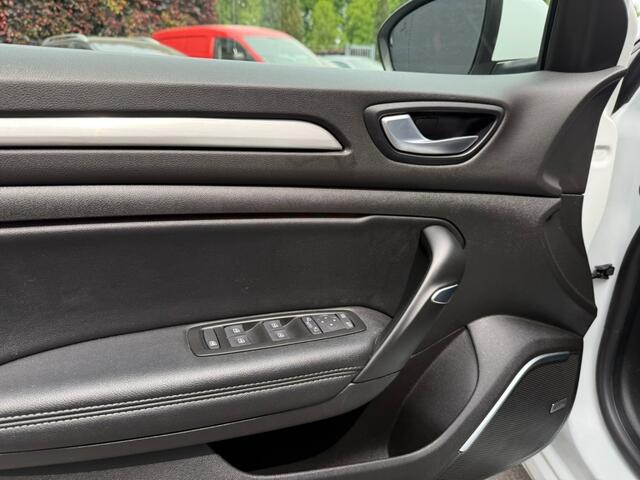 Renault MEGANE 1.3 TCE BOSE,Schuifdak,EasyLife Pack,Trekhk,Half Leer,Gr.Nav