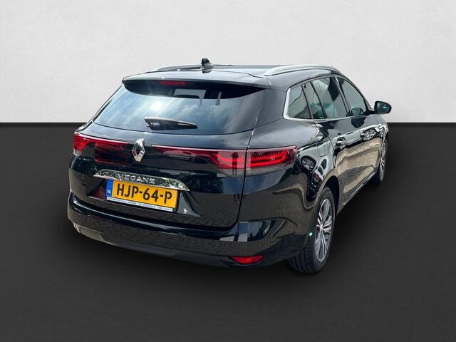 Renault MEGANE Estate 1.6 E-Tech Plug-In Hybrid 160 Intens / NAVI / PDC V+A / STOELVERWARMING