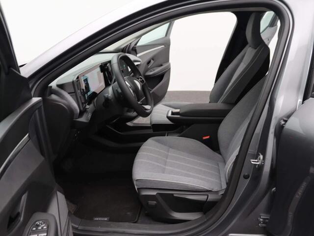 Renault MEGANE E-Tech 11.018 km! EV60 Optimum Charge Business Ed. Evolution / Camera / Navigatie / Keyless / 18'' / Winter Pack / DAB / ACC / Warmtepomp