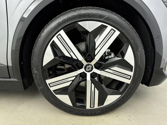 Renault MEGANE E-Tech EV60 220Pk Iconic | Harman Kardon | Stoel & Stuurwielverwarming | 360 Graden Camera's | Dodehoek Detectie | Leder Interieur | 20'' Lichtmetalen Velgen | Climate Control | Navigatie