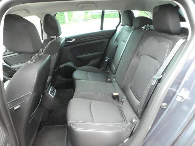 Renault MEGANE Estate 1.2 TCe Limited