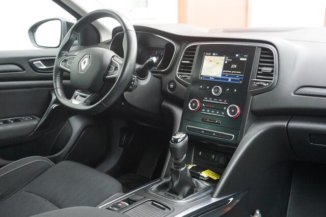 Renault MEGANE Estate 1.3 TCe Limited | Trekhaak | Navigatie | Cruise Control | Origineel NL |