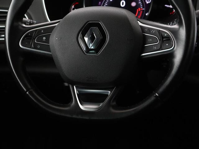 Renault MEGANE 1.5 dCi Bose | Panoramadak | Head-Up | Massage | Adaptive cruise | Carplay | Trekhaak | Keyless | Full LED | Camera | Navigatie | Dodehoek detectie | Climate control