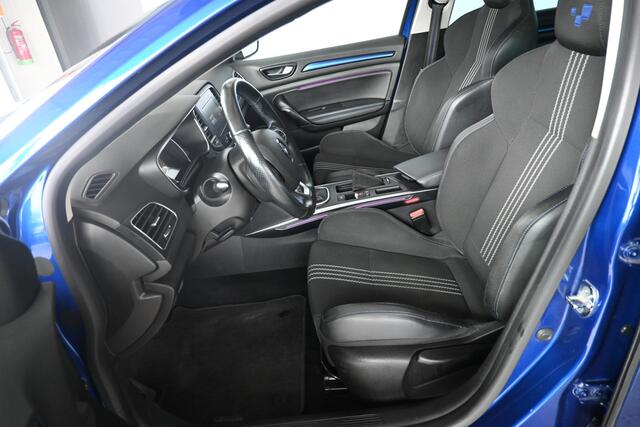 Renault MEGANE Estate 1.2 TCe GT-Line Navigatie ECC Cruise control Panoramadak Kuipstoelen Sfeerverlichting Inruil Mogelijk!