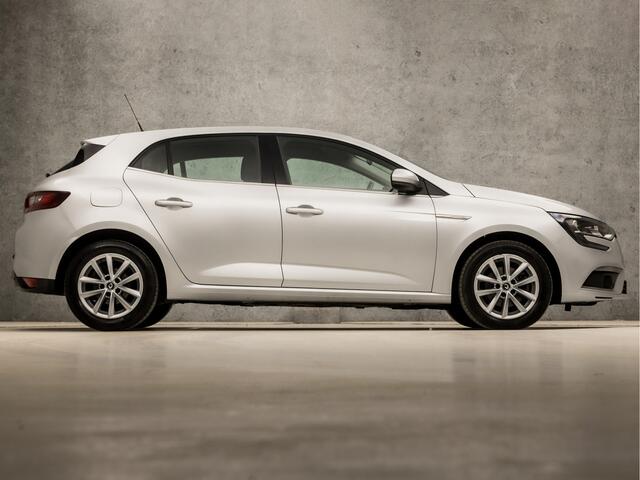 Renault MEGANE 1.2 TCe Limited Sport (VIRTUAL COCKPIT, APPLE CARPLAY, GROOT NAVI, STOELVERWARMING, LEDER, SPORTSTOELEN, PARKEERSENSOREN, GETINT GLAS, NIEUWE APK, NIEUWSTAAT)