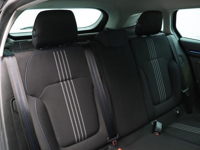 Renault MEGANE Estate TCe 140pk GT-Line | BOSE audio | Sportstoelen | Achteruitrijcamera |