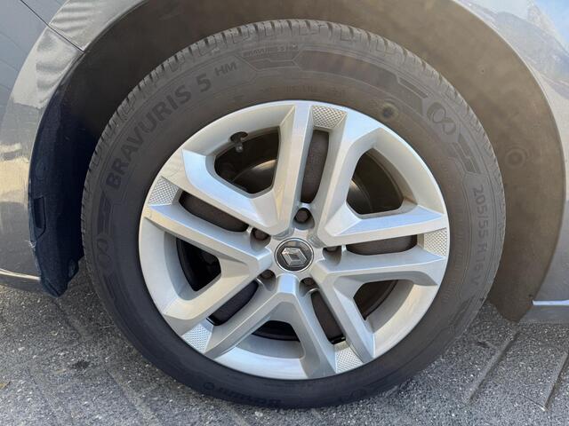 Renault MEGANE 1.2 TCe Bose | Navigatie | Climate Control | Lichtmetalen Velgen | Trekhaak |