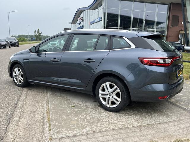 Renault MEGANE Estate 1.3 TCe 140 PK Limited /dealer onderhouden/ Automaat / Stoelverw. / Apple Carplay - Android Auto / PDC V+A / Climate / Keyless /