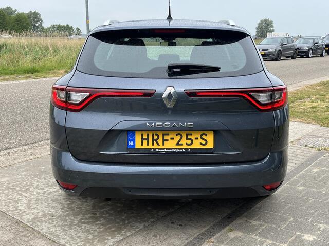 Renault MEGANE Estate 1.3 TCe 140 PK Limited /dealer onderhouden/ Automaat / Stoelverw. / Apple Carplay - Android Auto / PDC V+A / Climate / Keyless /