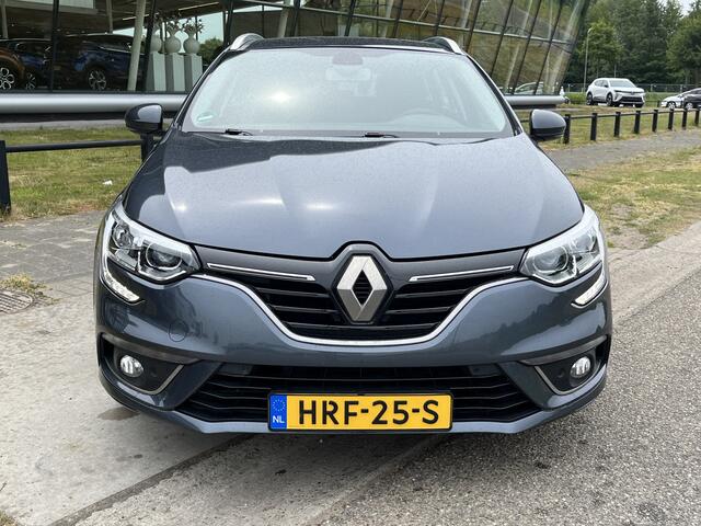 Renault MEGANE Estate 1.3 TCe 140 PK Limited /dealer onderhouden/ Automaat / Stoelverw. / Apple Carplay - Android Auto / PDC V+A / Climate / Keyless /
