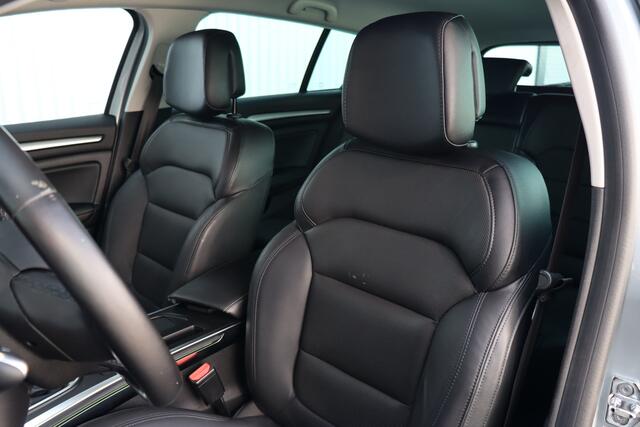 Renault MEGANE Estate 1.3 TCe Intens 140PK Automaat | Leder | Navigatie | Stoel-/Stuurverwarming | Trekhaak