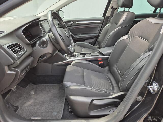 Renault MEGANE 1.3 TCe Intens Handgeschakeld / HUD / Trekhaak afneembaar 13-polig / Trekgewicht 1700 Kg / Pack winter / Pack Easy Link / Apple Carplay Android Auto / Stuur- en Stoelverwarming / Glazen schuif- en kanteldak /