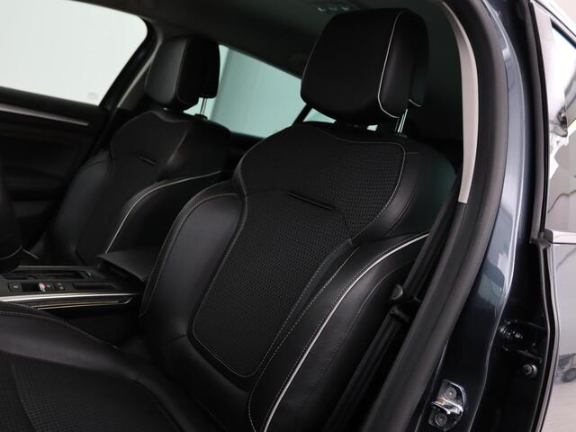 Renault MEGANE 1.3 TCe Bose | Automaat | Camera | Half leder | Carplay | Navigatie | Keyless | Climate control | Dodehoek detectie | Cruise control