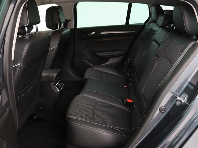 Renault MEGANE 1.3 TCe Bose | Automaat | Camera | Half leder | Carplay | Navigatie | Keyless | Climate control | Dodehoek detectie | Cruise control