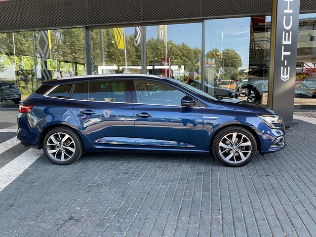 Renault MEGANE Estate 1.2 TCe Bose AUTOMAAT / AIRCONDITIONING / GLAZEN SCHUIF KANTELDAK / TREKHAAK / ELEKTRISCHE RAMEN / CRUISE CONTROL / PARKEERHULP / NAVIGATIE / AUTOMATISCHE HANDREM / SPORTSTOELEN / PARKEERSENSOREN VOOR EN ACHTER