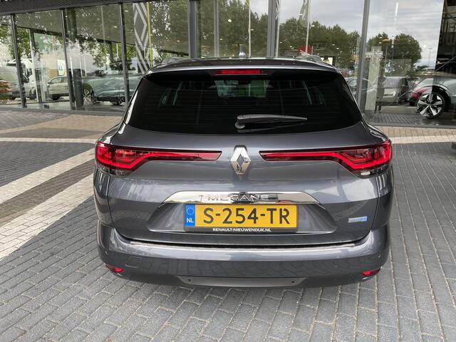 Renault MEGANE Estate 1.6 E-Tech Plug-In Hybrid 160 Intens AUTOMAAT / NAVIGATIE / TREKHAAK/ PDC