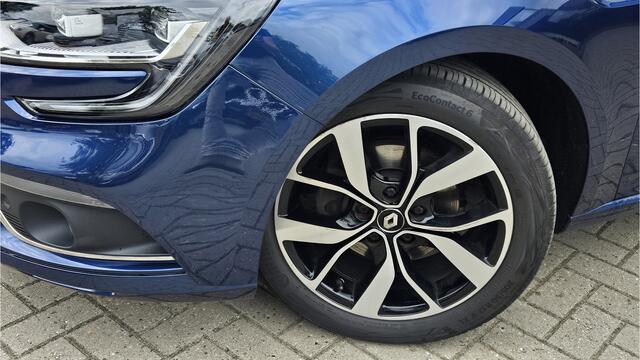 Renault MEGANE Estate 1.2 TCe Bose + MASSAGE + PURE LED + ADAPT CRUISE