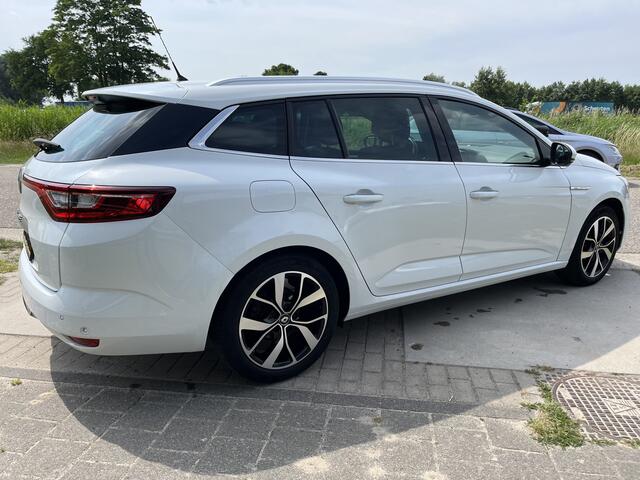 Renault MEGANE Estate 1.3 TCe 140 PK Bose /Dealer onderhouden/ Stoelverw. / Camera / Keyless / PDC V+A / Climate / Apple Carplay - Android Auto / 17'' LMV /