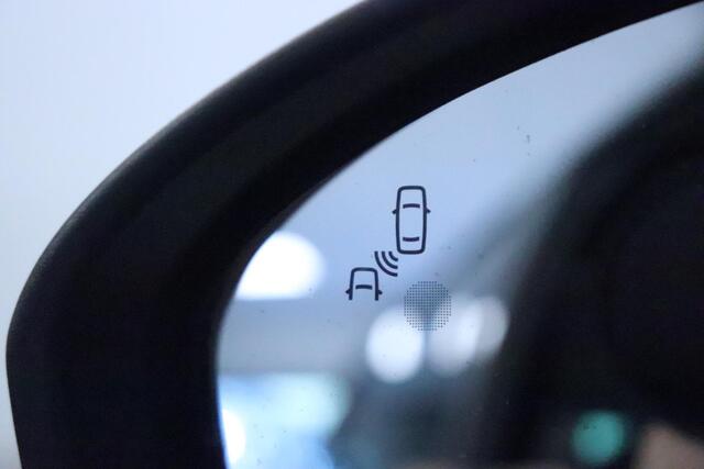 Renault MEGANE Estate 1.3 TCe 140 Techno | Camera | Climatronic | BOSE audio | Navigatie | LED | AppleCarplay AndroidAuto |