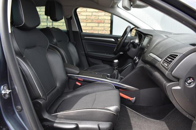 Renault MEGANE 1.3 TCE BOSE, Cruise, Navi, Trekhaak