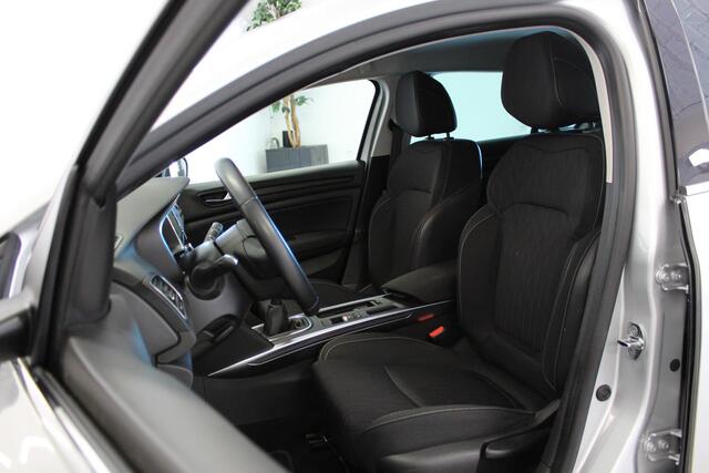 Renault MEGANE Estate 1.5 Blue dCi Limited | TREKHAAK | PDC-A | CRUISE | DAB-RADIO | NAVIGATIE | KEYLESS | CLIMA |