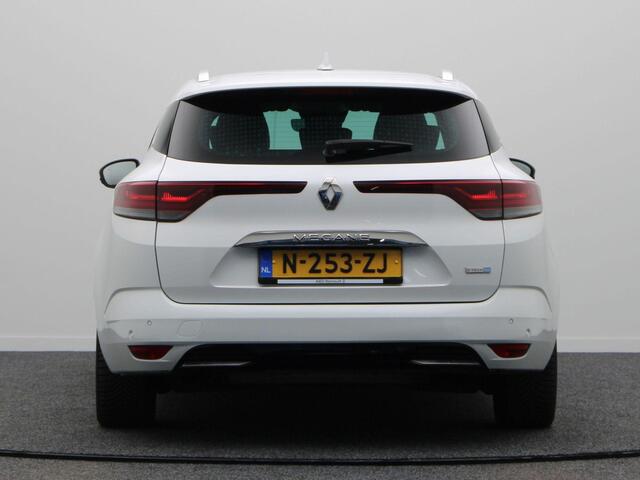 Renault MEGANE Estate E-Tech Plug-In Hybrid 160 R.S. Line | BOSE Premium audio | Achteruitrijcamera | Parkeersensoren voor/achter | Head up Display