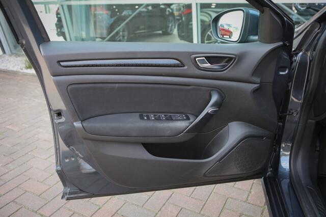 Renault MEGANE 1.2 TCe Bose