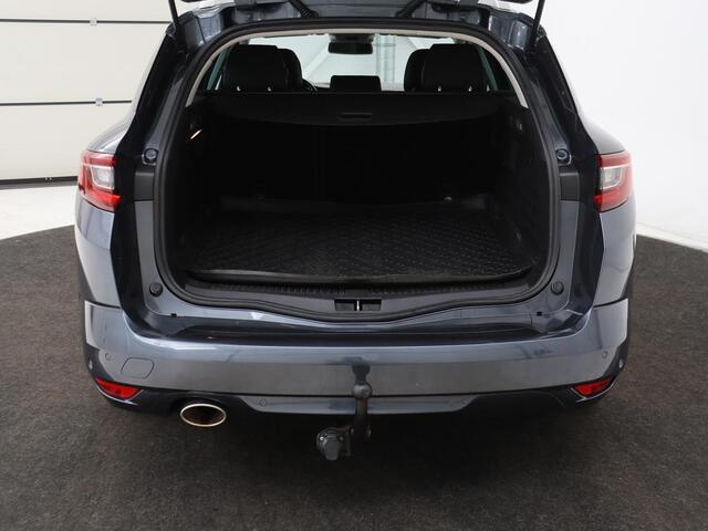Renault MEGANE 1.3 TCe Bose | Leder | Massage | Trekhaak | Carplay | Camera | Climate control | Keyless | Navigatie | Cruise control | DAB