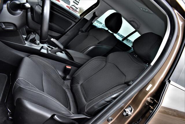 Renault MEGANE Estate 1.2 TCe Zen NAP Navi - Cruise - Led - Xenon - Pdc