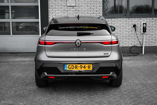 Renault MEGANE E-Tech EV60 Optimum Charge Iconic | lederen bekleding | Harman Kardon audio | elektrisch stoelverstelling | incl. Bovag rijklaarpakket met 12 maanden garantie |